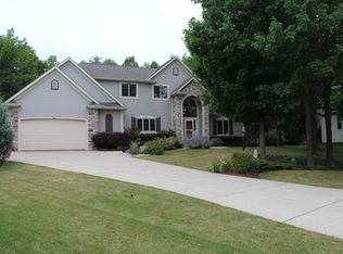 W142N10019 Sunburst Ct, Germantown, WI 53022