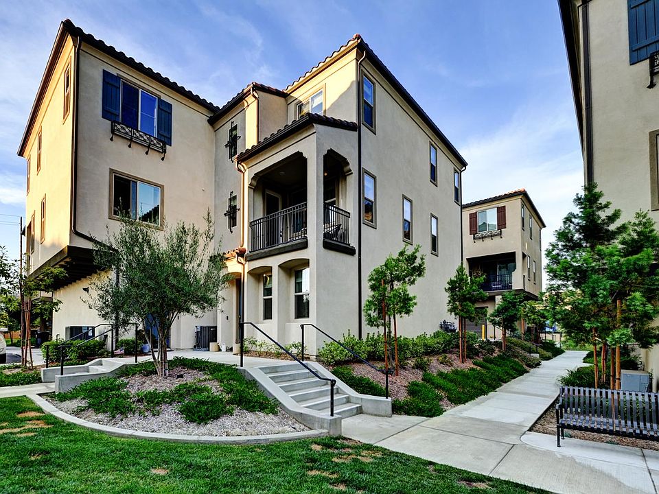1st image of 18294 Iris Ln