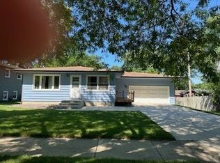 1605 S 13th Ave, Saint Charles, IL 60174