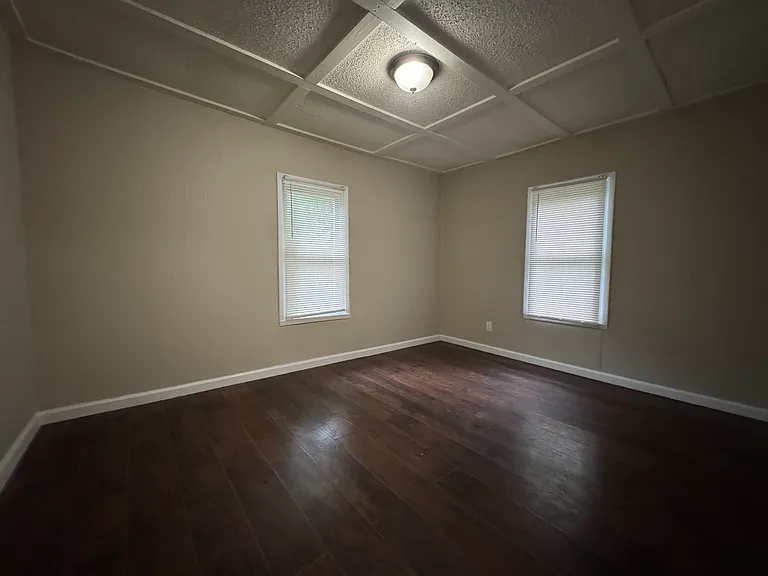 1651 Corning Ave — Photo 9