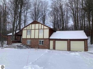 7212 W Old State Rd, Central Lake, MI 49622