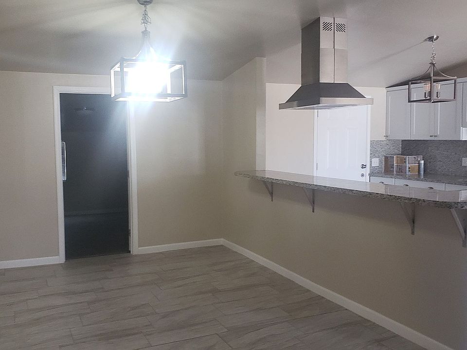 2nd image of 1821 Lacey St #1821