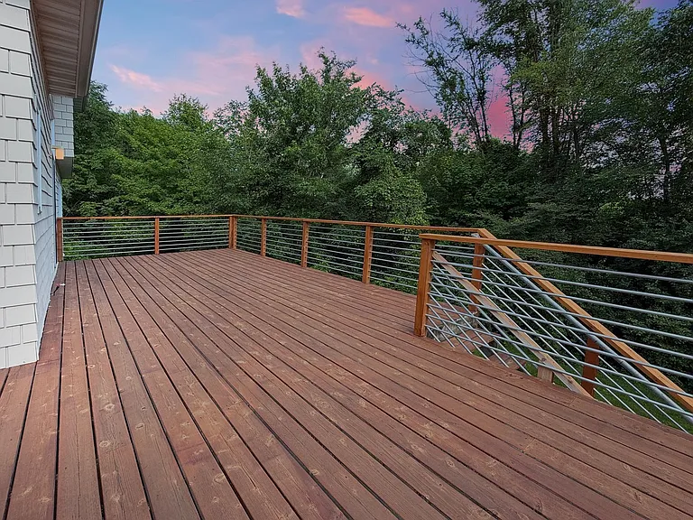 3200 Lakeside Dr — Photo 24