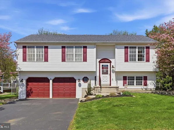 4451 Green Tree Rd, Reading, PA 19606