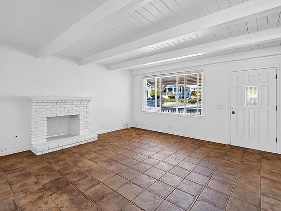 5th image of 225 Spring Street