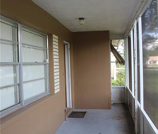 5th image of 28 N Lee St