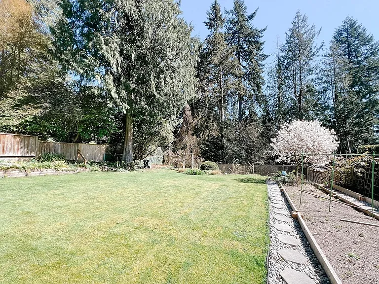 3190 Royal Ave — Photo 19