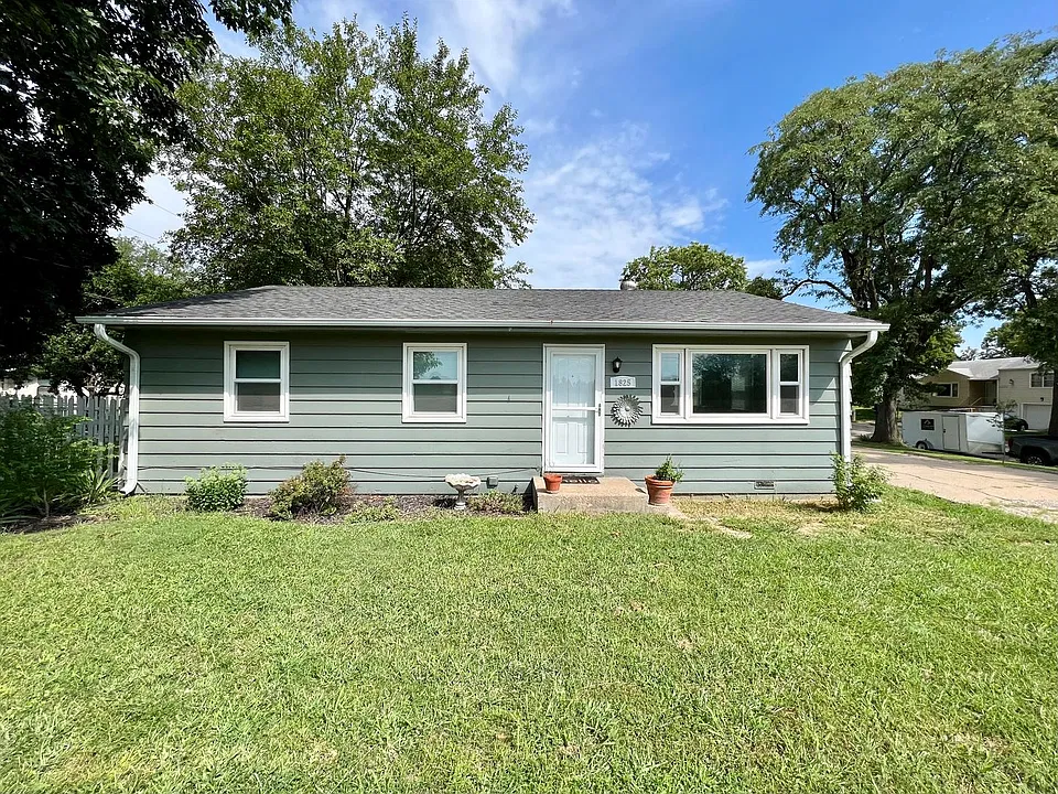 1825 Casement Rd