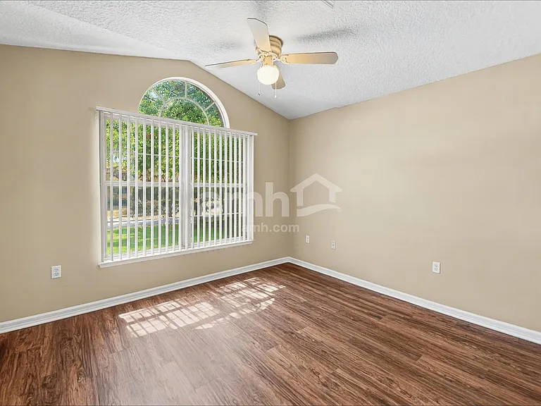 312 Azores Pl — Photo 15