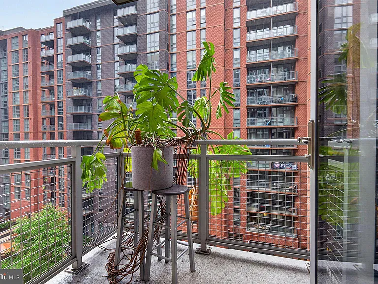 1025 1st St SE #701 — Photo 19