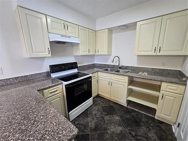 3710 Jean Pl #C — Photo 10