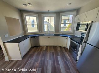 1719 E 5th St #2, Duluth, MN 55812