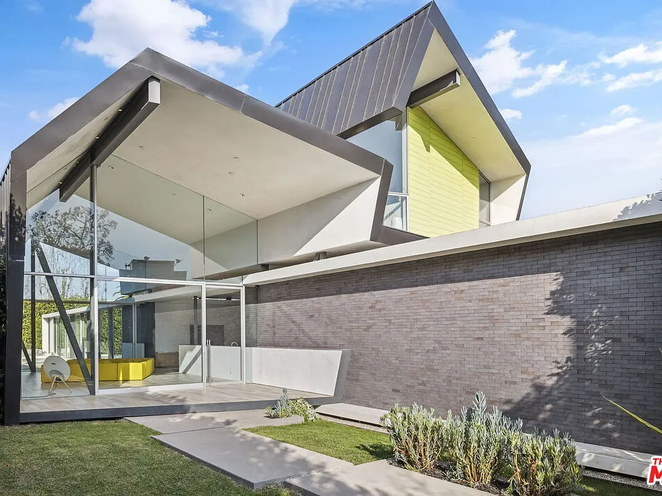 3646 Inglewood Blvd