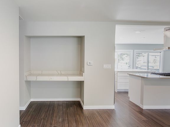 4th image of 8001 Kensington Ln