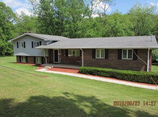 882 Middletown Rd, New Stanton, PA 15672