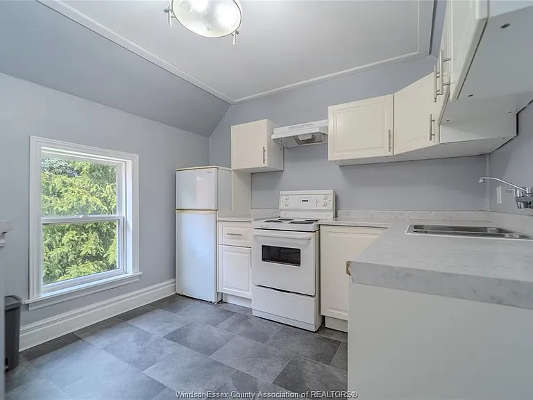752 Windermere Rd #UPPER — Photo 7