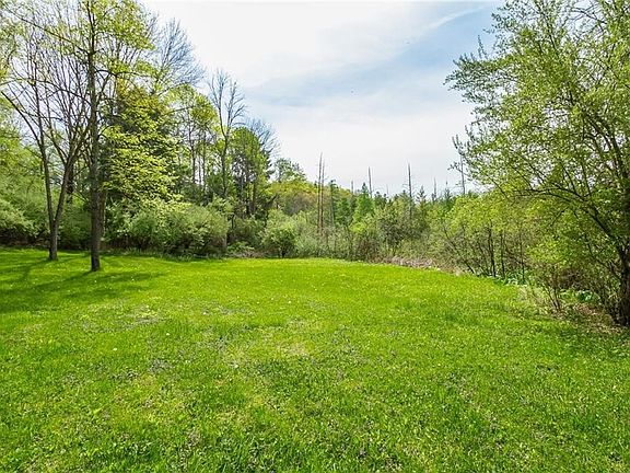 5th image of 375 Log Cabin Rd #32