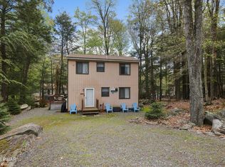 884 Goose Pond Rd, Lake Ariel, PA 18436