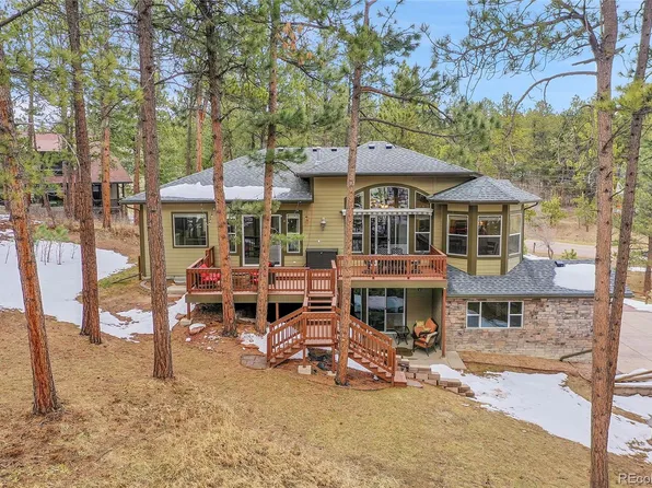 882 Independence Drive, Larkspur, CO 80118