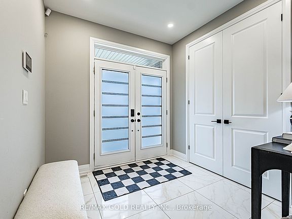5th image of 19 Trellanock Rd
