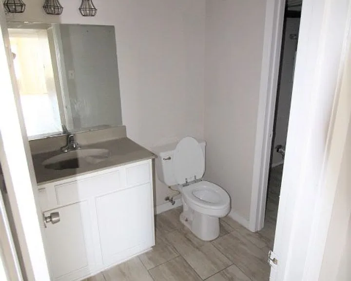805 Paisley Dr #11 — Photo 2