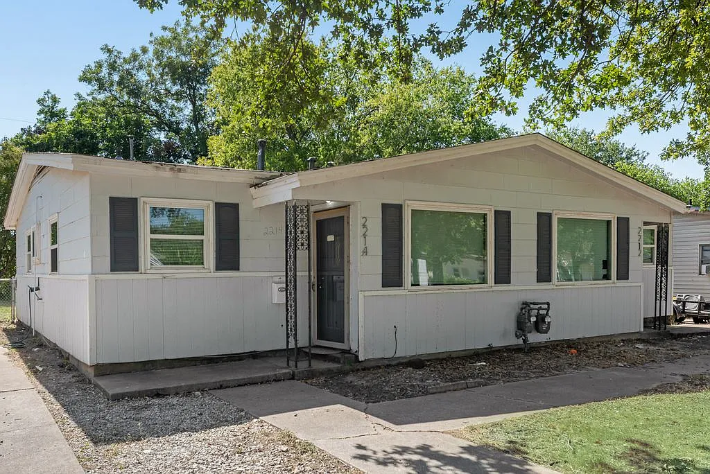 2 bed, 750 sqft, $1,275 — Photo 4