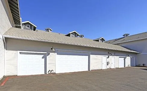 2627 Ashlan Ave — Photo 3