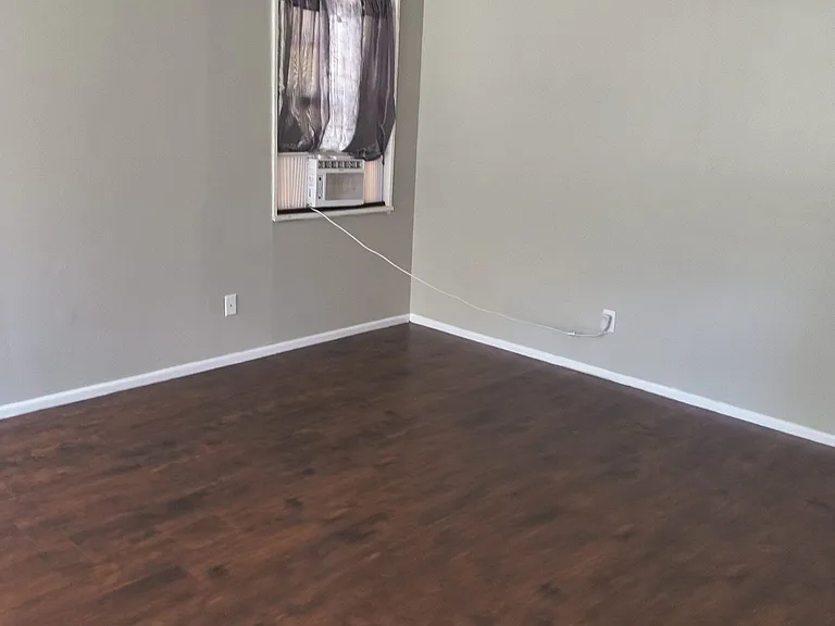 1248 Alfred St NE — Photo 2
