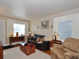 3669 S Arctic Ave, St Francis, WI 53235