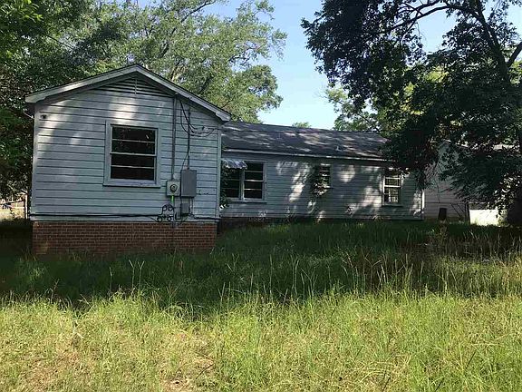 4th image of 902 Harmon Dr