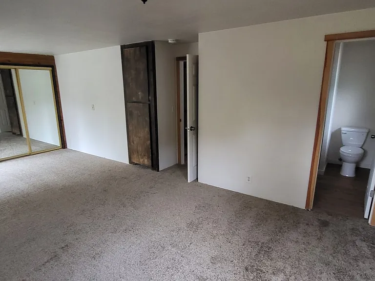 1322 NW Baltimore Ave — Photo 10