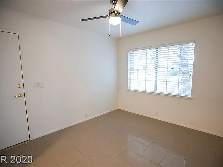 1125 Vegas Valley Dr — Photo 22