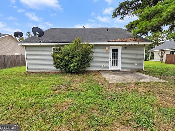 3rd image of 214 Archer Rd