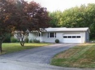 45 N Hillview Dr, Narragansett, RI 02882