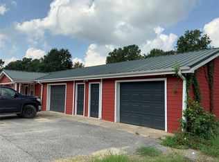 24 Williamson Ln, Willis, TX 77378