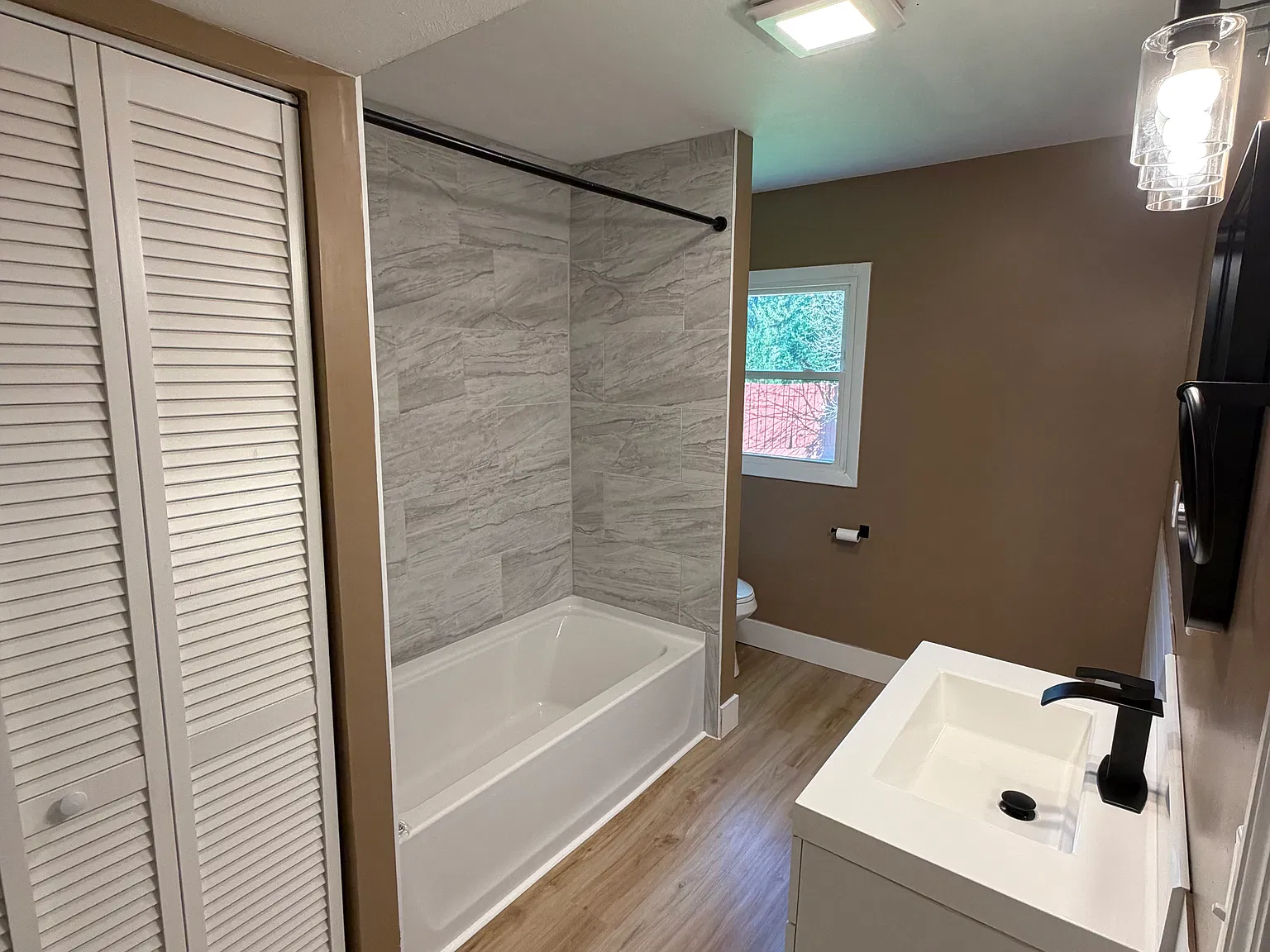 2 bed, 800 sqft, $975 — Photo 4