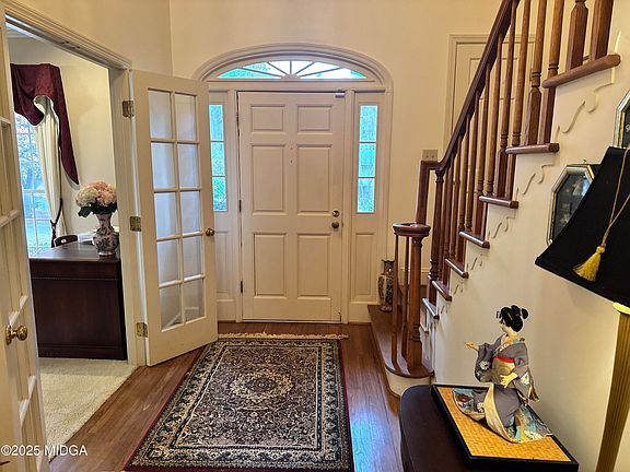 2nd image of 214 River North Cir