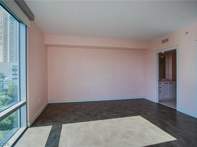 222 Karen Ave #306 — Photo 7