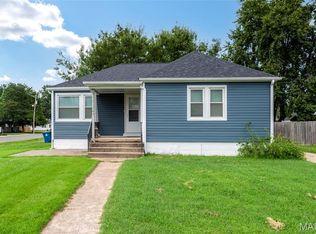 110 W 4th St, Saint Jacob, IL 62281