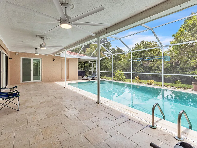 21452 Woodchuck Ln — Photo 28