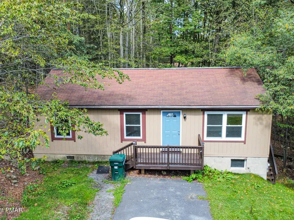 9113 Idlewild Dr, Tobyhanna, PA 18466