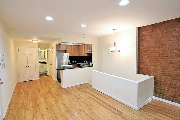 Rented by JK Dansar Corp | media 3