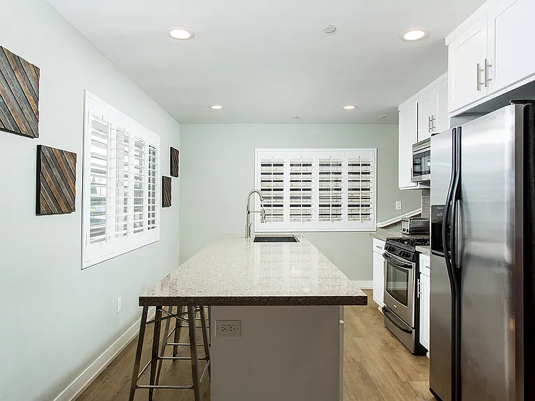 9009 S Normandie Ave — Photo 13