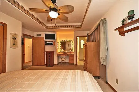 8601 Camelot Trce — Photo 17