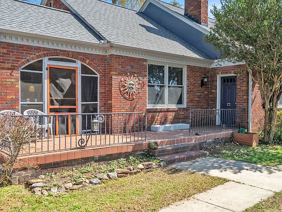 5th image of 161 E Victoria Rd