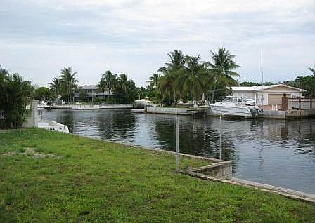 Canal view to the left