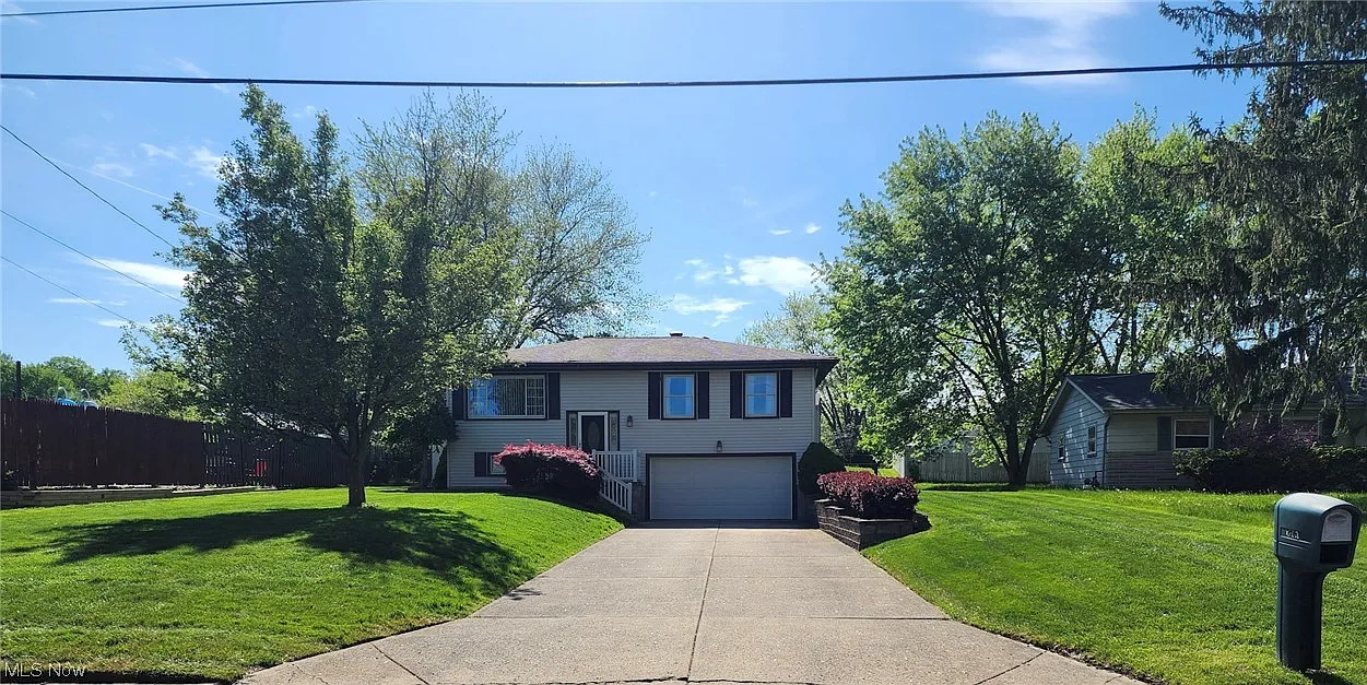 3700 Rebecca Dr photo 1