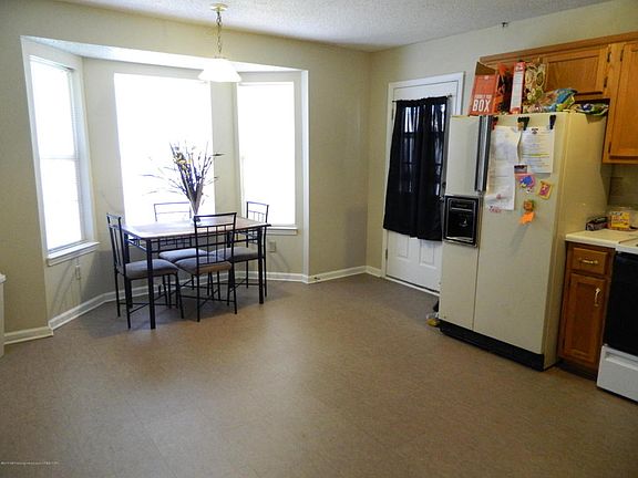 4th image of 7069 Foxhall Dr
