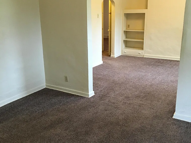 1643 Suburban Ave — Photo 6