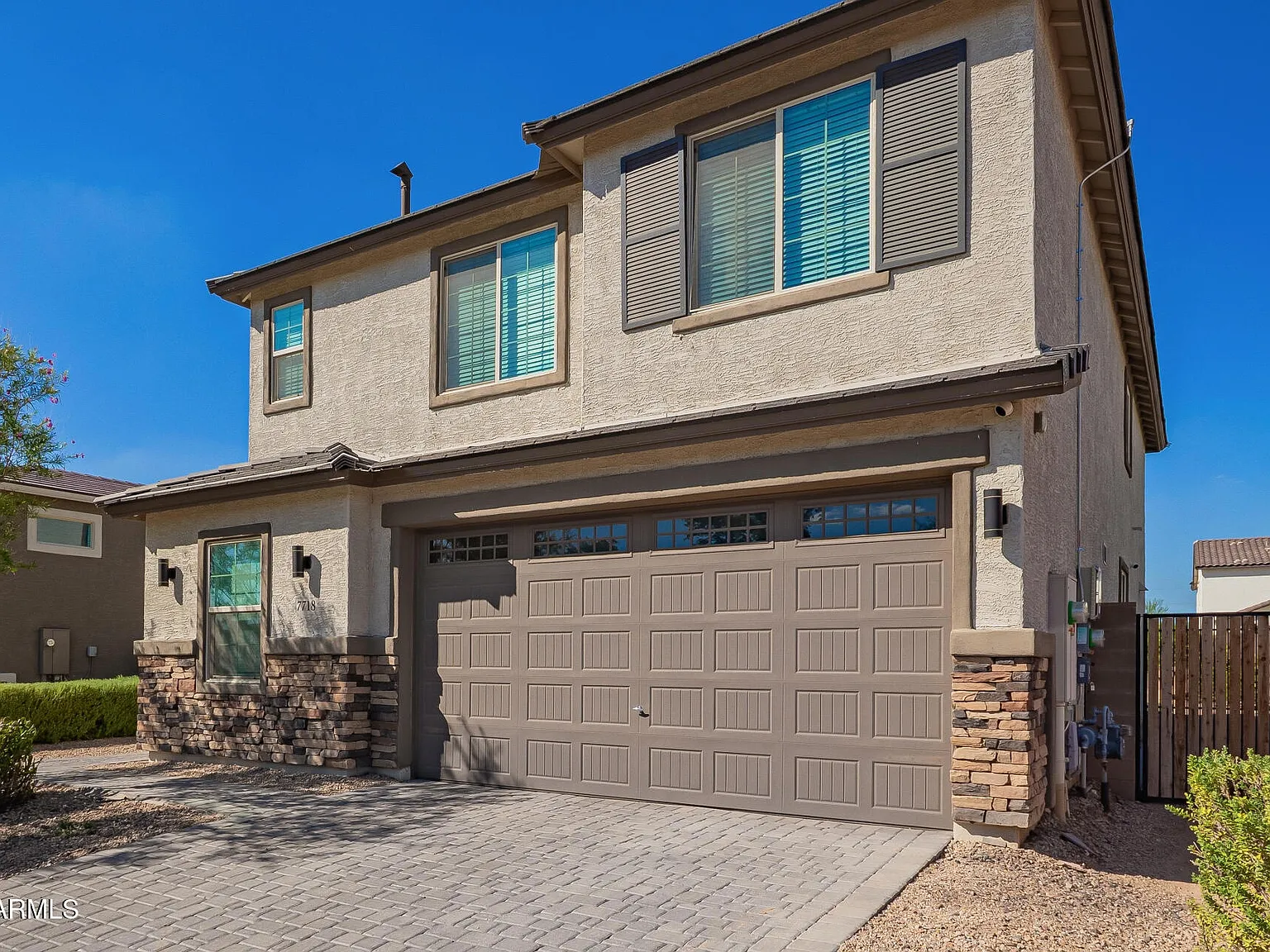 5 bed, 2.5 bath, 3070 sqft, $3,000 — Photo 2